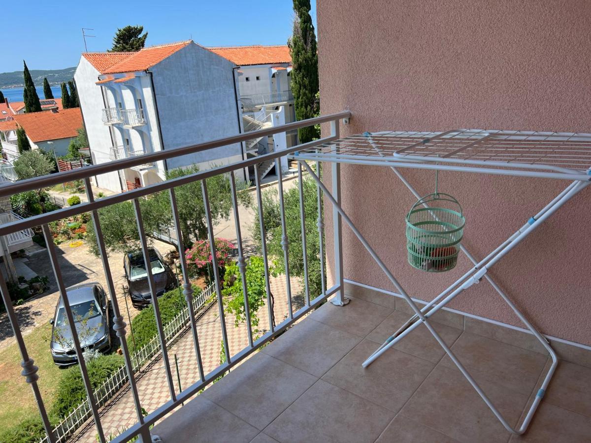 Apartmani Roje Sveti Filip I Jakov Esterno foto