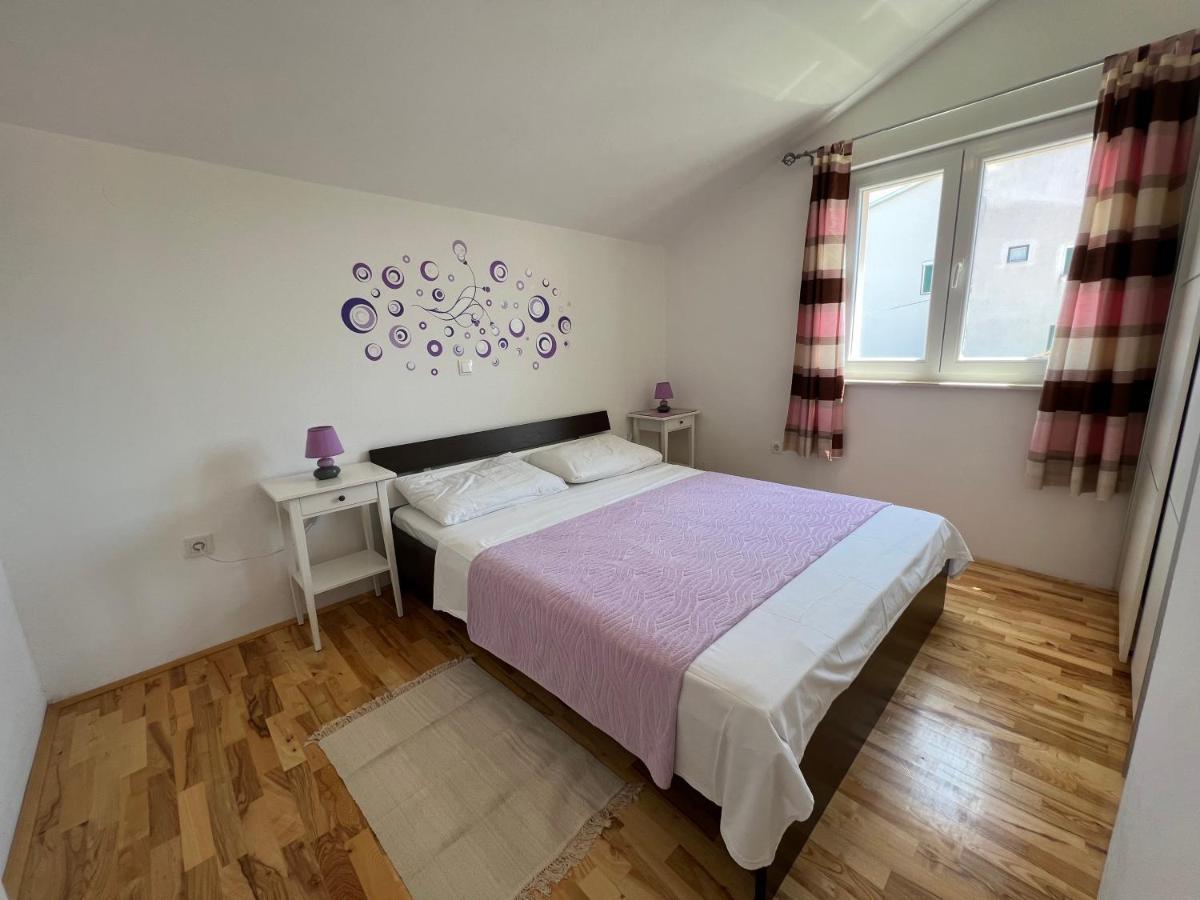 Apartmani Roje Sveti Filip I Jakov Esterno foto