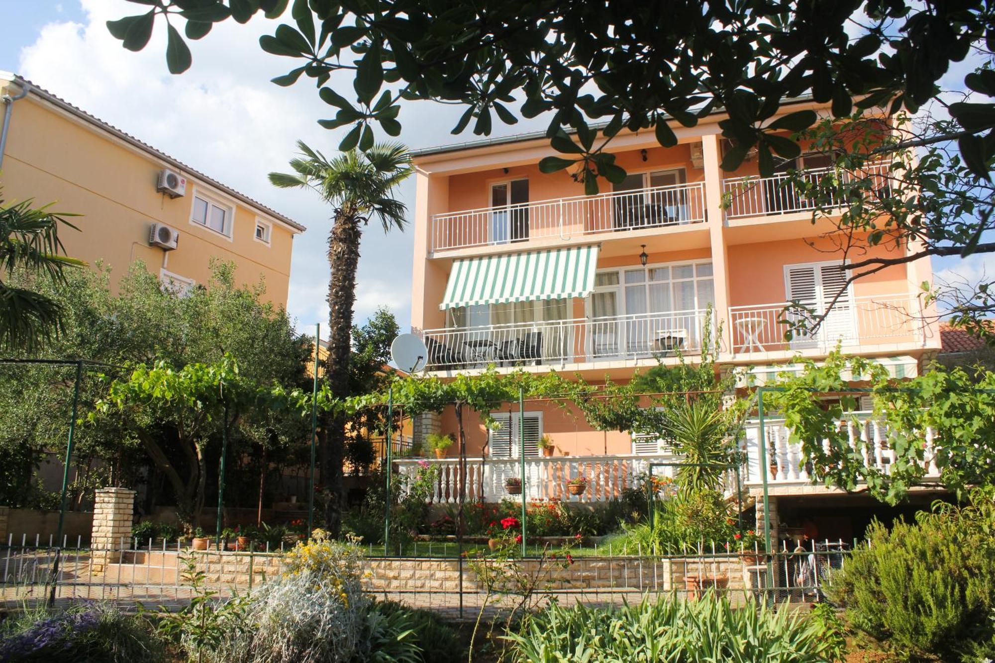 Apartmani Roje Sveti Filip I Jakov Esterno foto