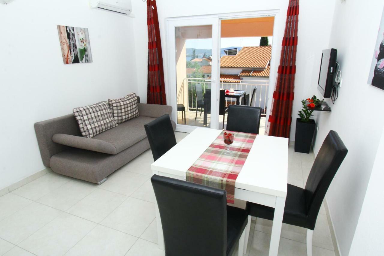 Apartmani Roje Sveti Filip I Jakov Esterno foto